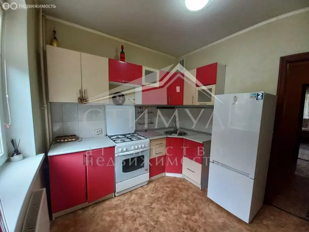 1-комнатная квартира: Саратов, улица имени И.П. Бардина, 8 (37 м) - Фото 0