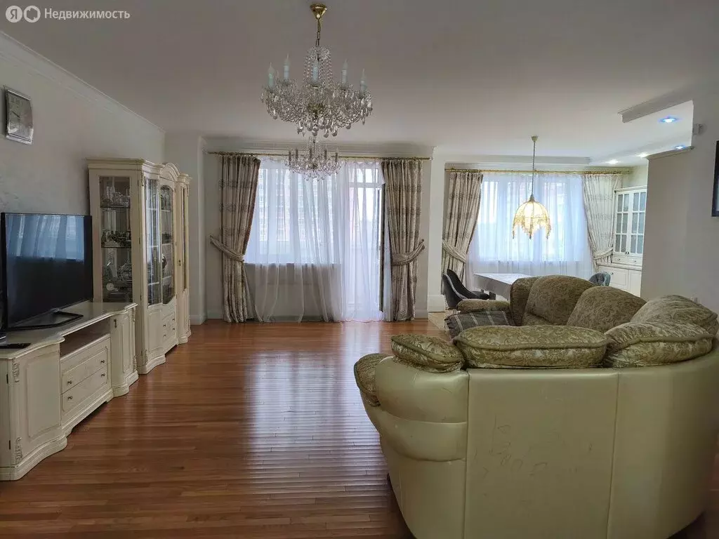 3-комнатная квартира: Челябинск, улица Бейвеля, 14 (151 м) - Фото 1