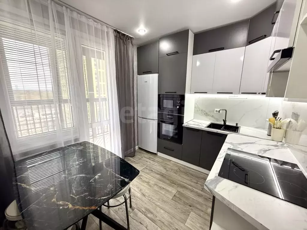 2-к кв. Татарстан, Казань ул. Александра Курынова, 5к3 (55.0 м) - Фото 1