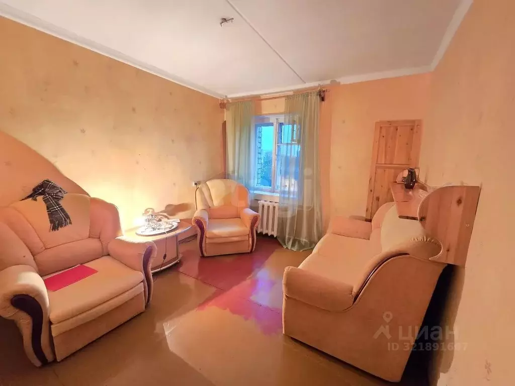 Комната Вологодская область, Череповец Комсомольская ул., 4 (8.0 м) - Фото 1