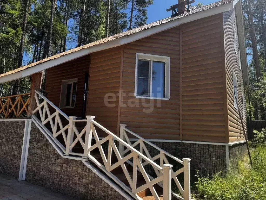 Дом в Бурятия, Баргузинский район, с. Максимиха ул. Юности, 9 (171 м) - Фото 0