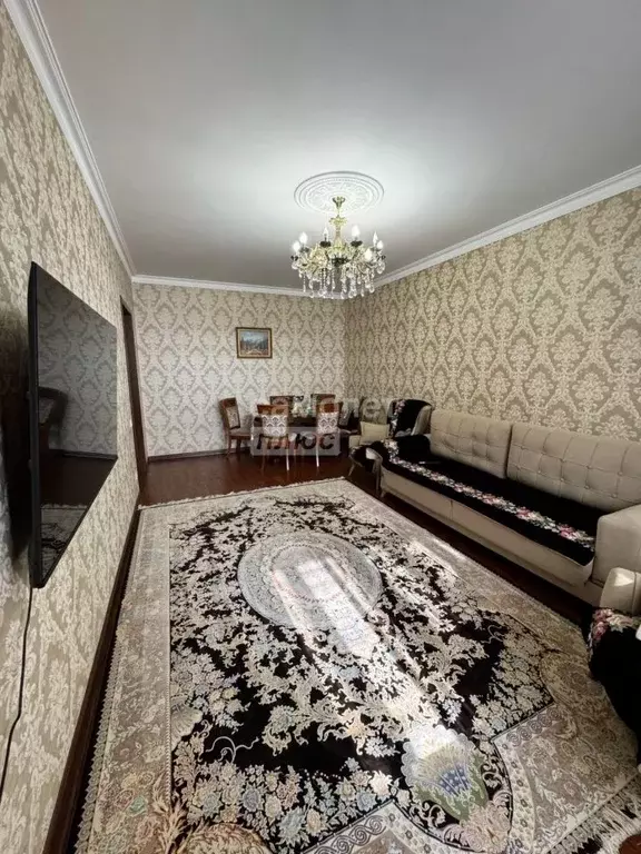 2-к кв. Дагестан, Каспийск просп. М. Омарова, 100 (82.0 м) - Фото 0
