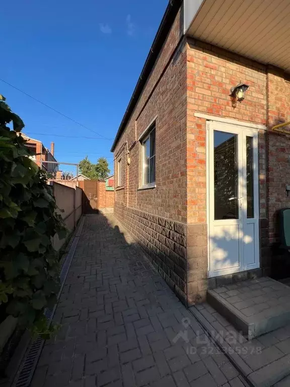 Дом в Ростовская область, Ростов-на-Дону Завкомовская ул., 49 (67 м) - Фото 1