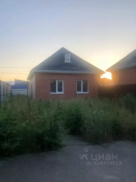 Дом в Краснодарский край, Динской район, Южно-Кубанское с/пос, пос. ... - Фото 1