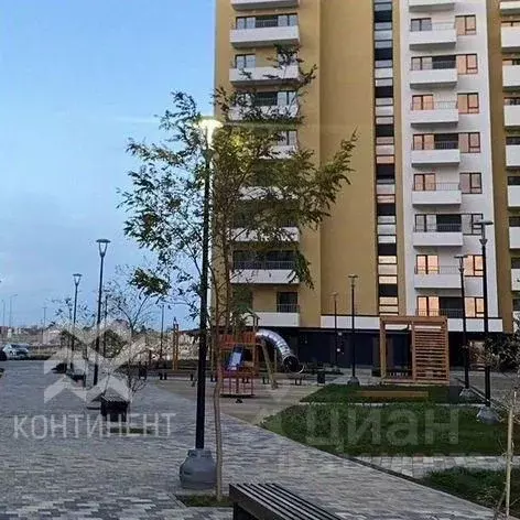 3-к кв. Крым, Саки ул. Набережная, 17 (72.3 м) - Фото 0