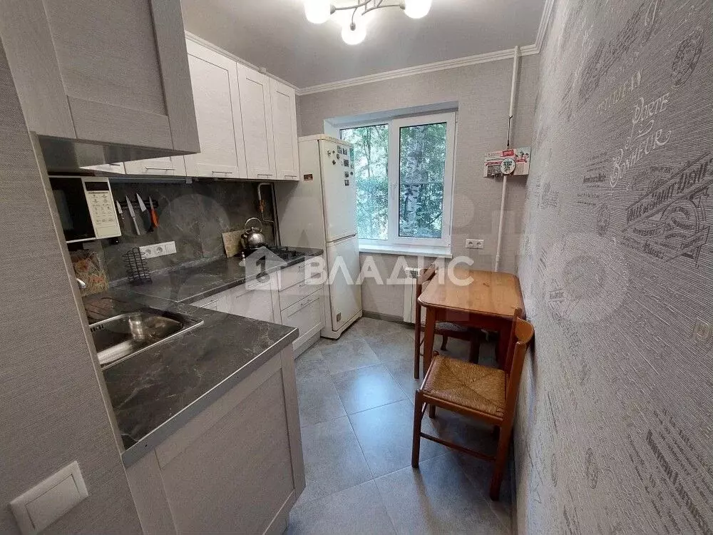 2-к. квартира, 55 м, 2/9 эт. - Фото 1