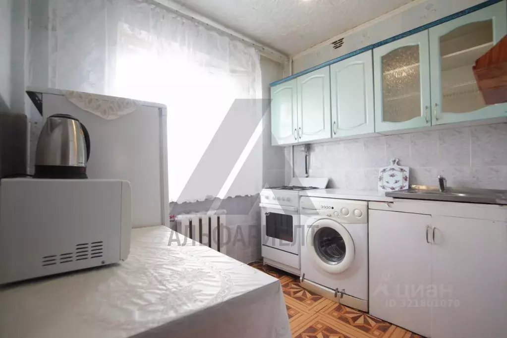 2-к кв. Омская область, Омский район, пос. Ростовка 11 (46.8 м) - Фото 0