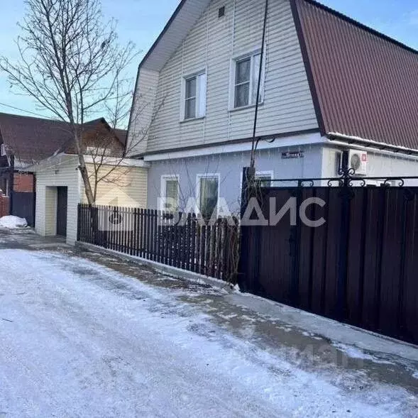 Дом в Иркутская область, Ангарск Байкальск мкр, Летняя ул., 19 (200 м) - Фото 1