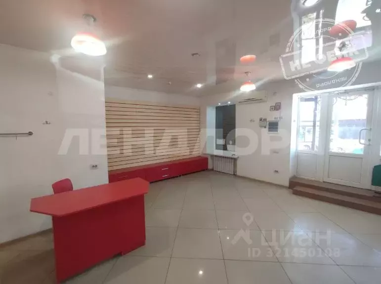 Торговая площадь в Ростовская область, Новочеркасск ул. Калинина, 69 ... - Фото 0