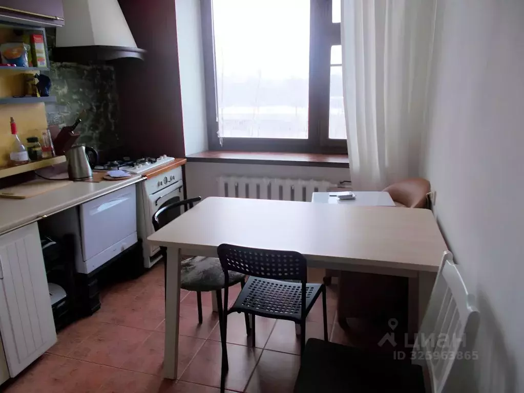 3-к кв. Ленинградская область, Кириши ул. Строителей, 2 (53.0 м) - Фото 2