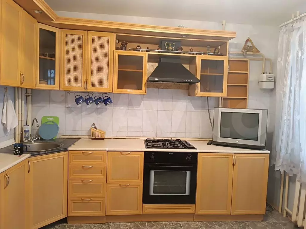1-к. квартира, 56 м, 2/5 эт. - Фото 1