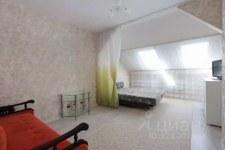 1-к кв. Калининградская область, Калининград Осенняя ул., 24 (43.7 м) - Фото 1