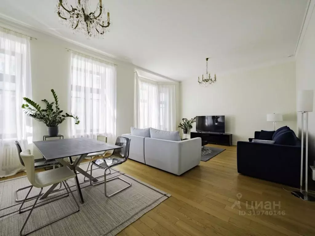 4-к кв. Москва ул. Спиридоновка, 34С1 (145.0 м) - Фото 0