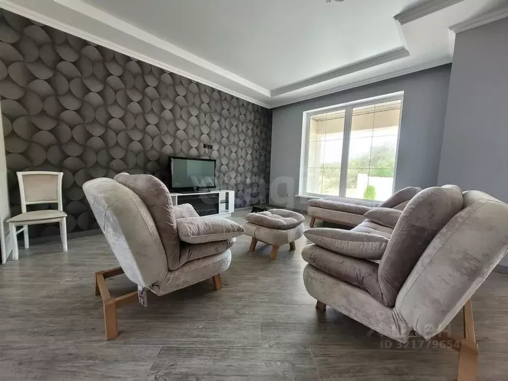 Дом в Ставропольский край, Предгорный муниципальный округ, пос. ... - Фото 1