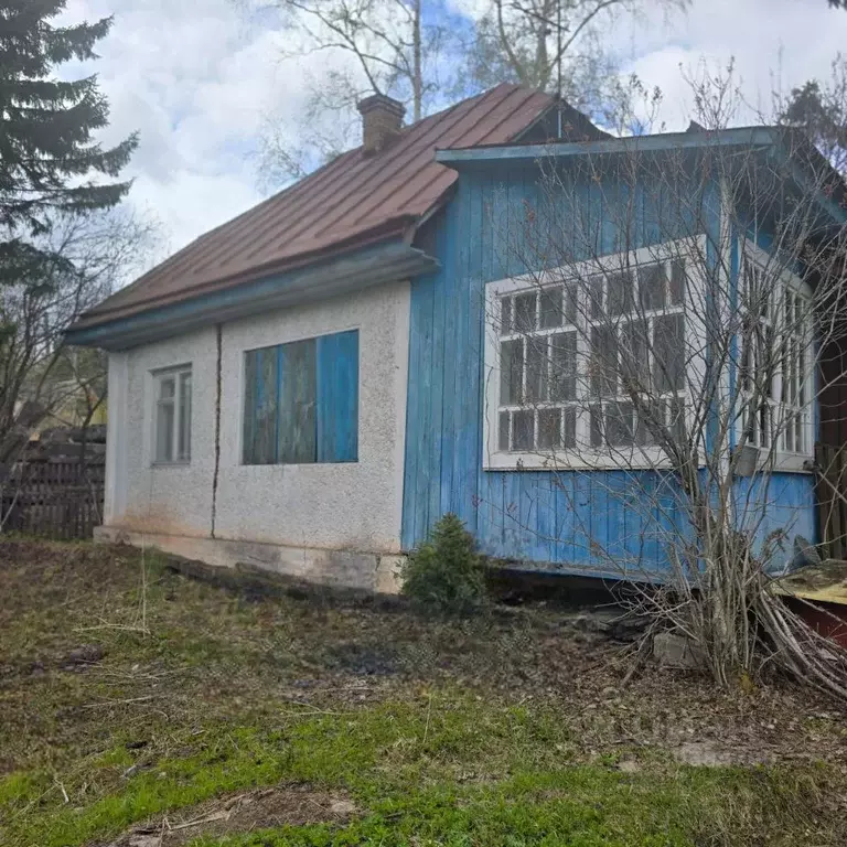 Дом в Красноярский край, Красноярск городской округ, пос. Минино  (72 ... - Фото 1