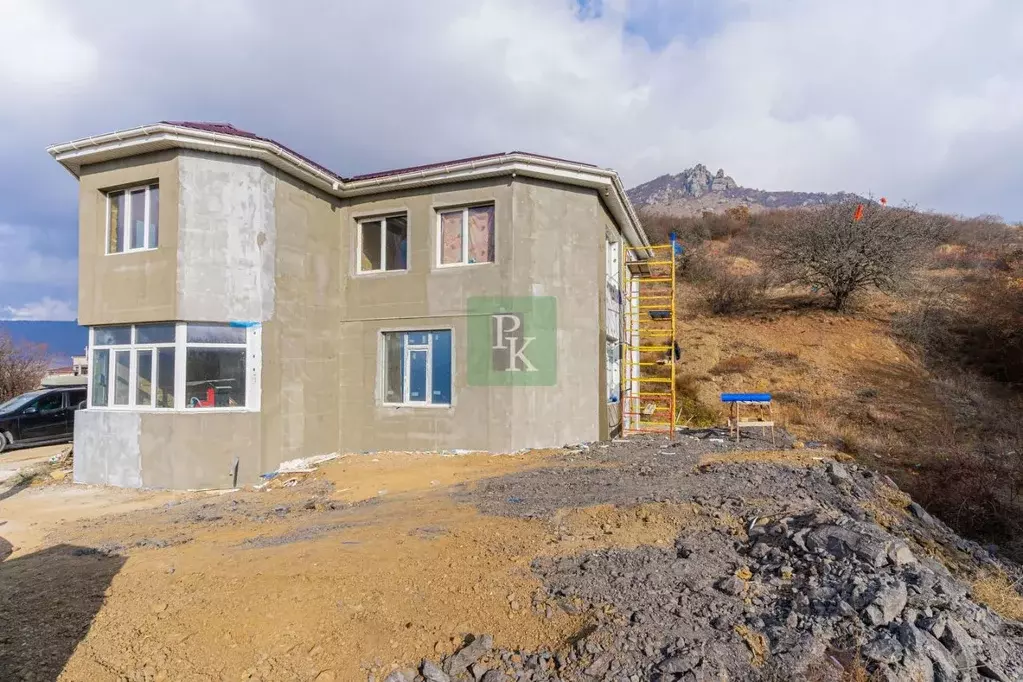 Дом в Крым, Алушта муниципальный округ, с. Лучистое пер. Сухое Озеро, ... - Фото 0