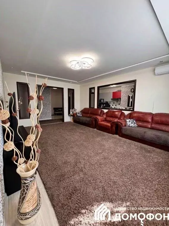 3-к кв. Омская область, Омск ул. Масленникова, 203/1 (106.1 м) - Фото 0