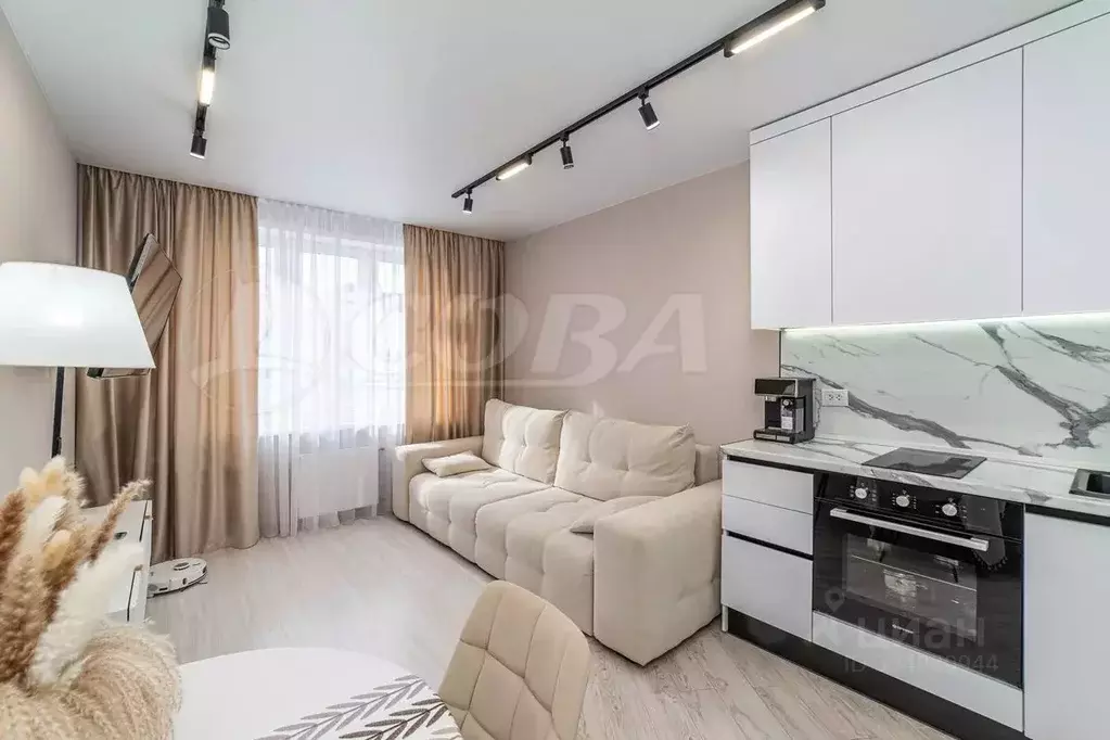 1-к кв. Тюменская область, Тюмень ул. Василия Подшибякина, 19 (38.0 м) - Фото 1