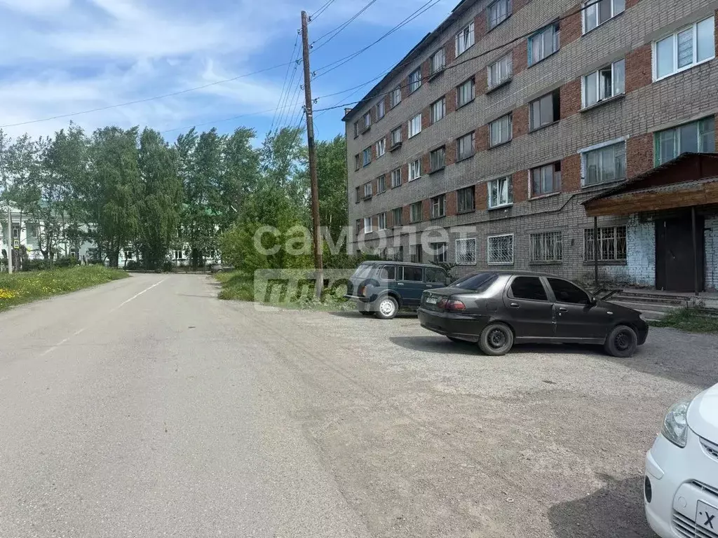 Комната Свердловская область, Серов ул. 4-й Пятилетки, 40 (13.2 м) - Фото 0
