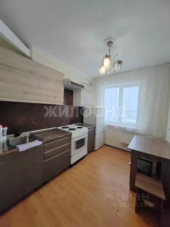 3-к кв. Новосибирская область, Новосибирск Троллейная ул., 160 (65.0 ... - Фото 1