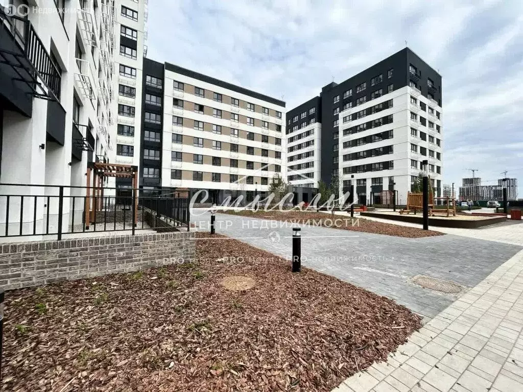 1-комнатная квартира: Тюмень, улица Василия Малкова, 10 (35.8 м) - Фото 1