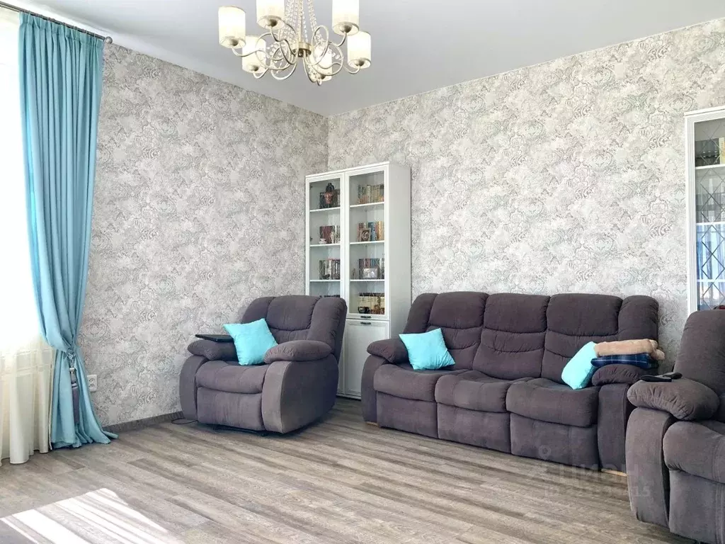 Дом в Крым, Алушта муниципальный округ, с. Лучистое ул. Ай-Серез, 16 ... - Фото 1