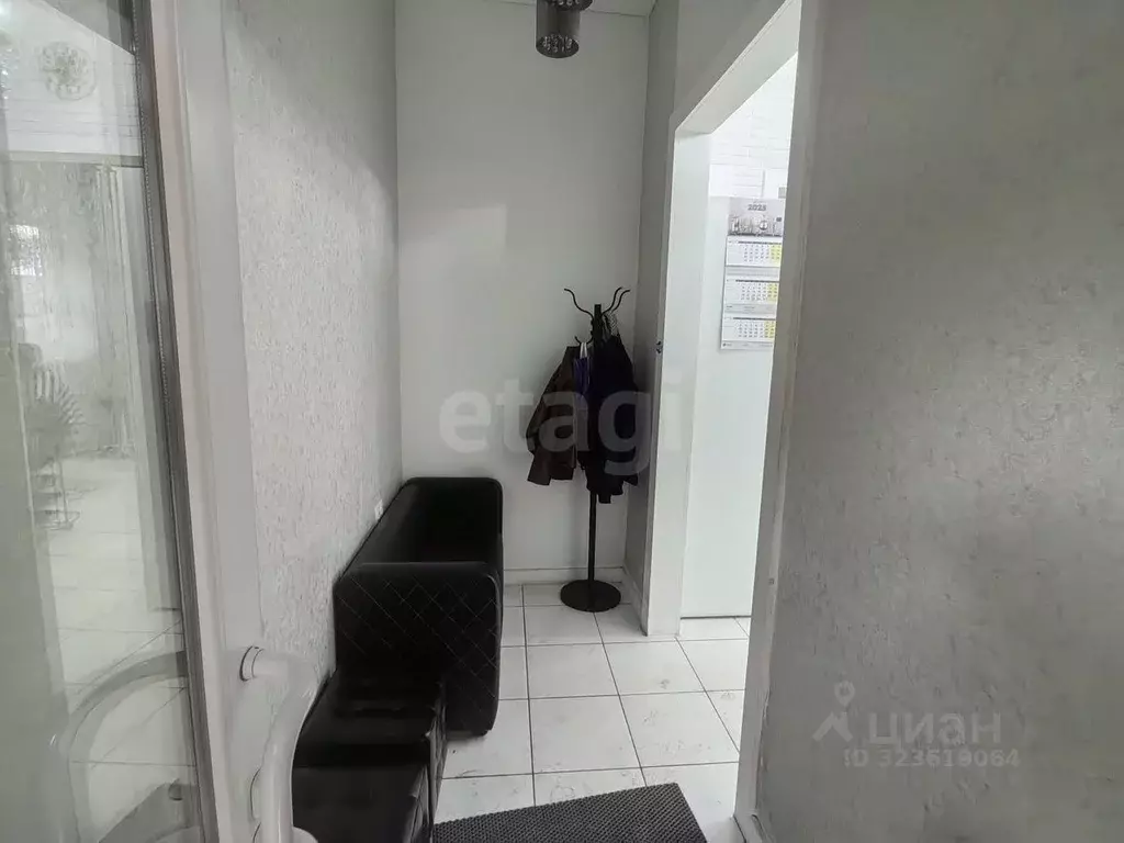 Торговая площадь в Белгородская область, Алексеевка ул. Мостовая, 24 ... - Фото 1