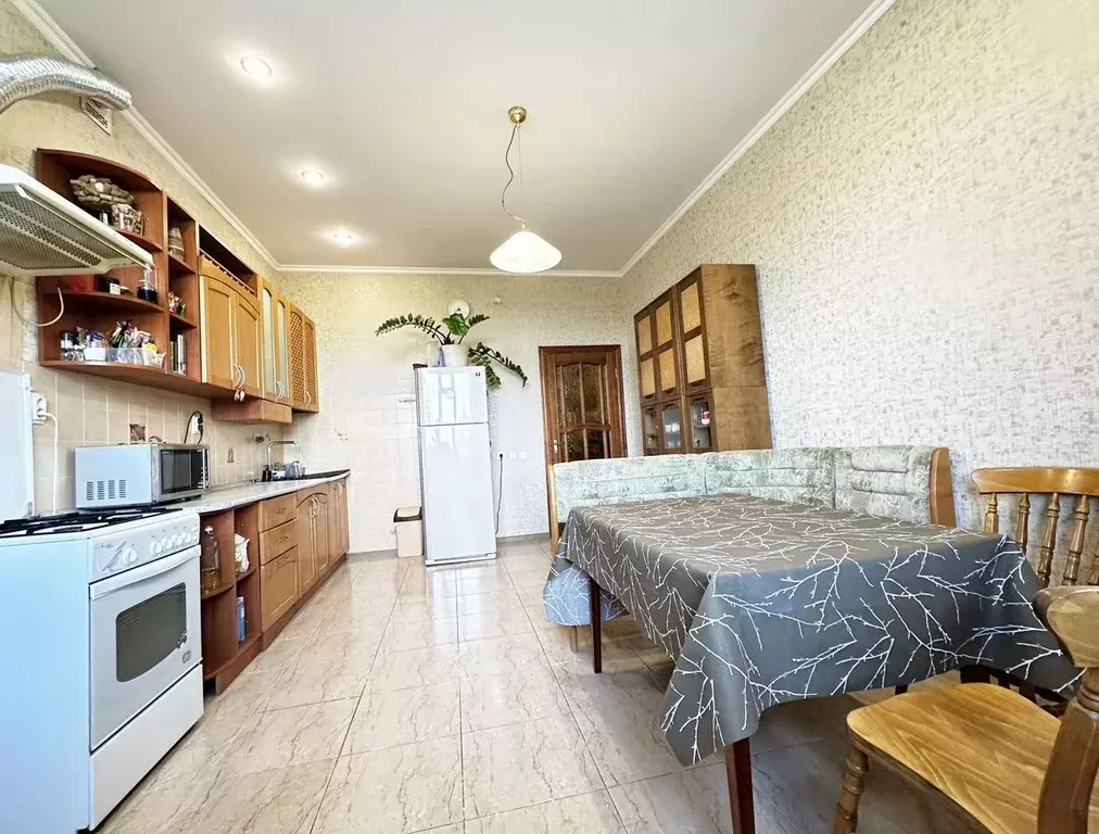 2-к кв. Татарстан, Казань ул. Мулланура Вахитова, 8 (65.0 м) - Фото 1