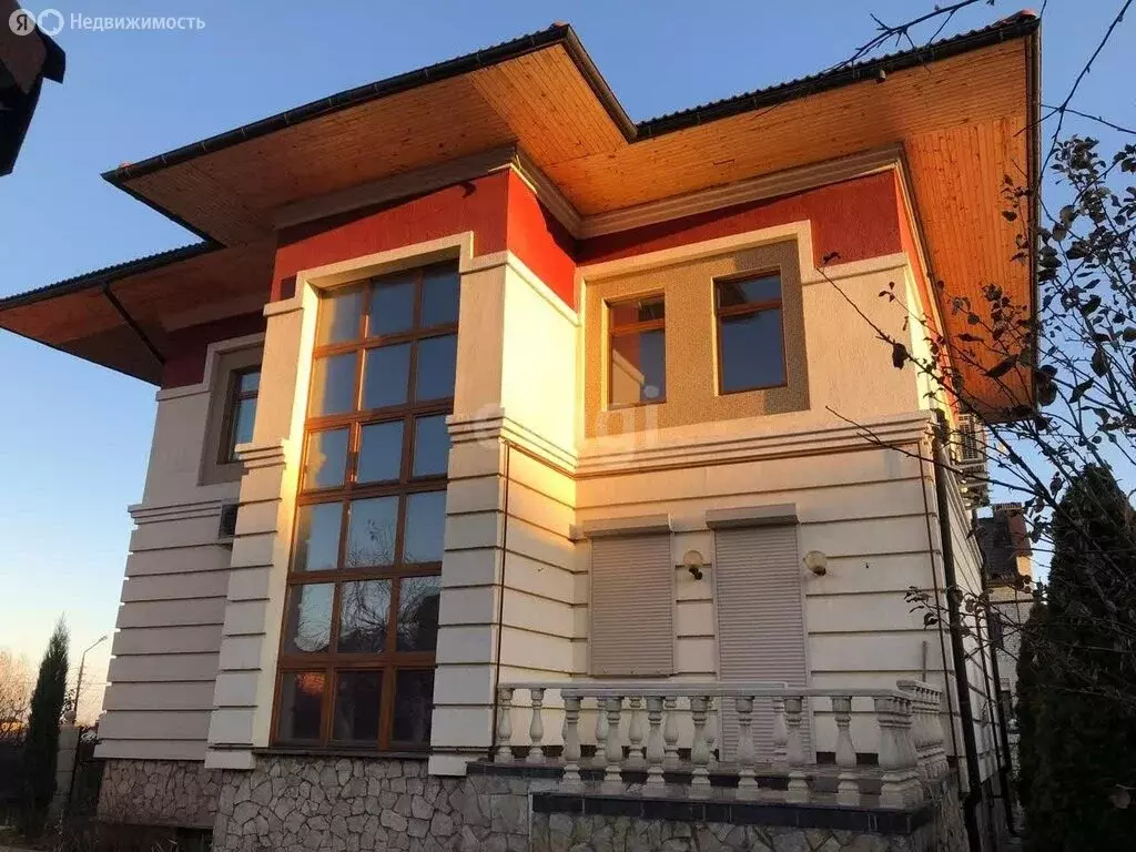 Дом в Саратов, улица Алых Роз (434.7 м) - Фото 0