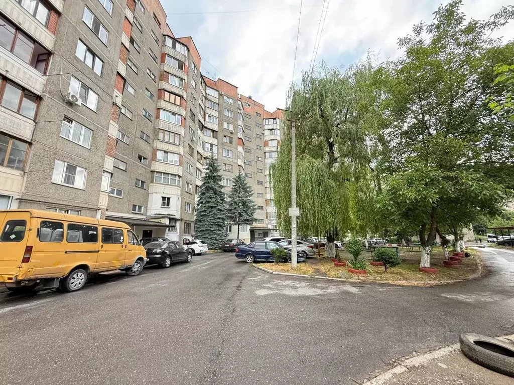 4-к кв. Кабардино-Балкария, Нальчик Московская ул. (97.1 м) - Фото 0