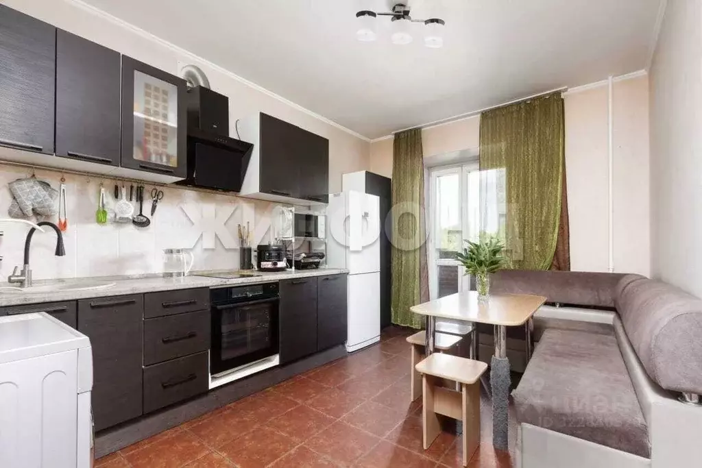 2-к кв. Новосибирская область, Новосибирск ул. Лескова, 15 (55.7 м) - Фото 1