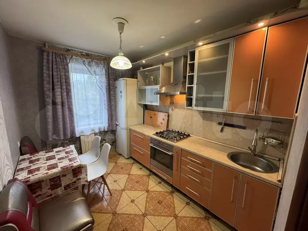 2-к. квартира, 60 м, 3/9 эт. - Фото 0