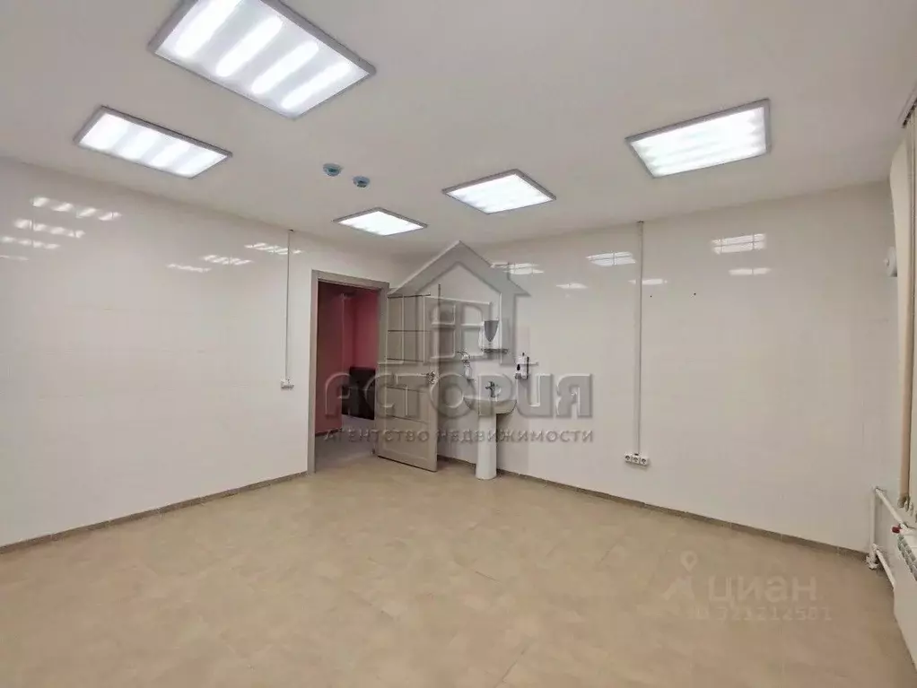 Помещение свободного назначения в Красноярский край, Красноярск ул. ... - Фото 1