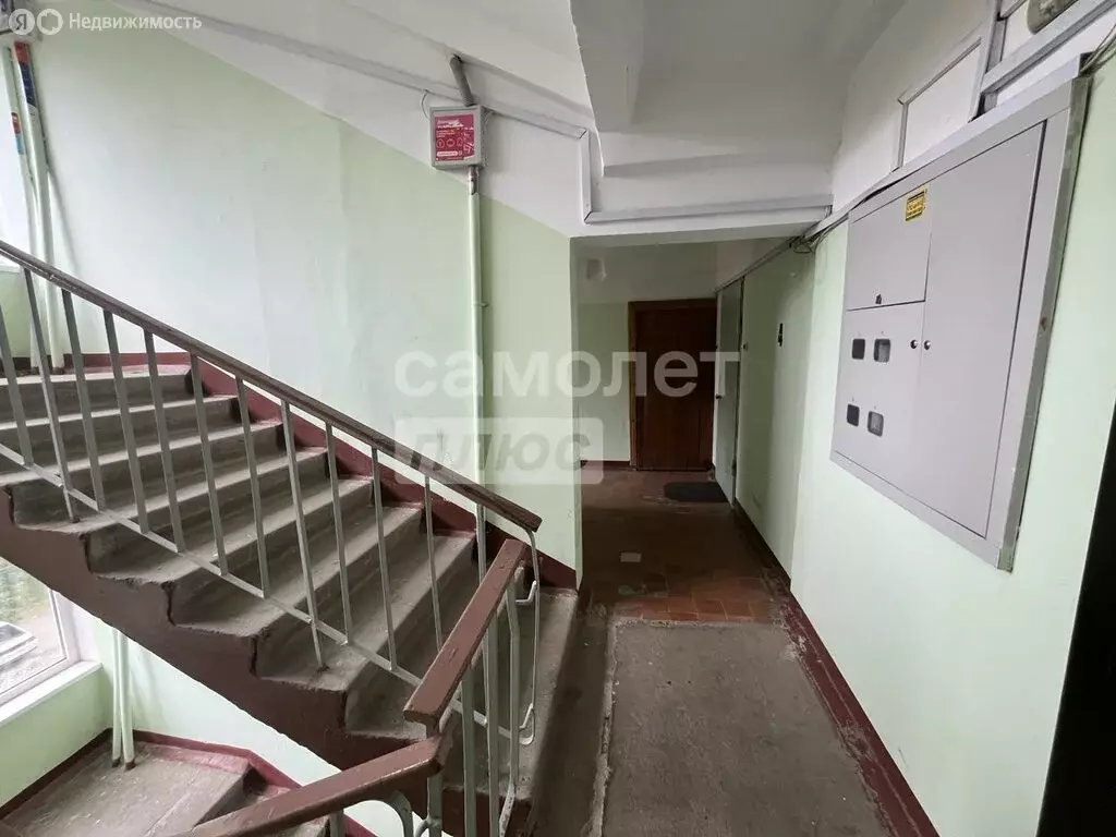 4-комнатная квартира: Ижевск, улица Карла Маркса, 399 (68 м) - Фото 0