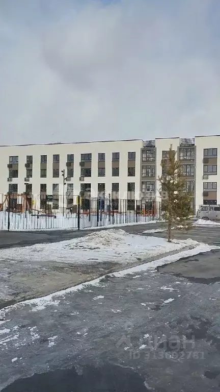 2-к кв. Тюменская область, Тюмень ул. Сергея Свиридова, 9 (52.4 м) - Фото 0