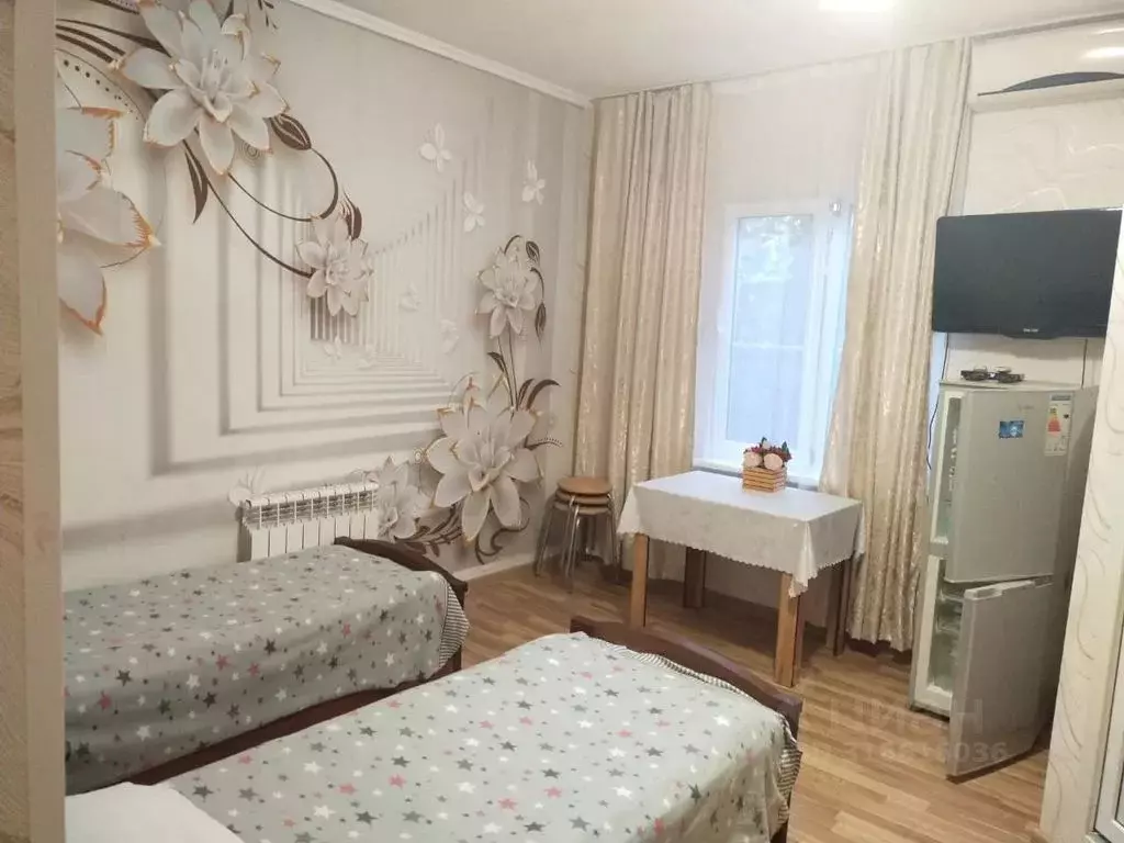Комната Краснодарский край, Сочи ул. Свердлова, 16 - Фото 0
