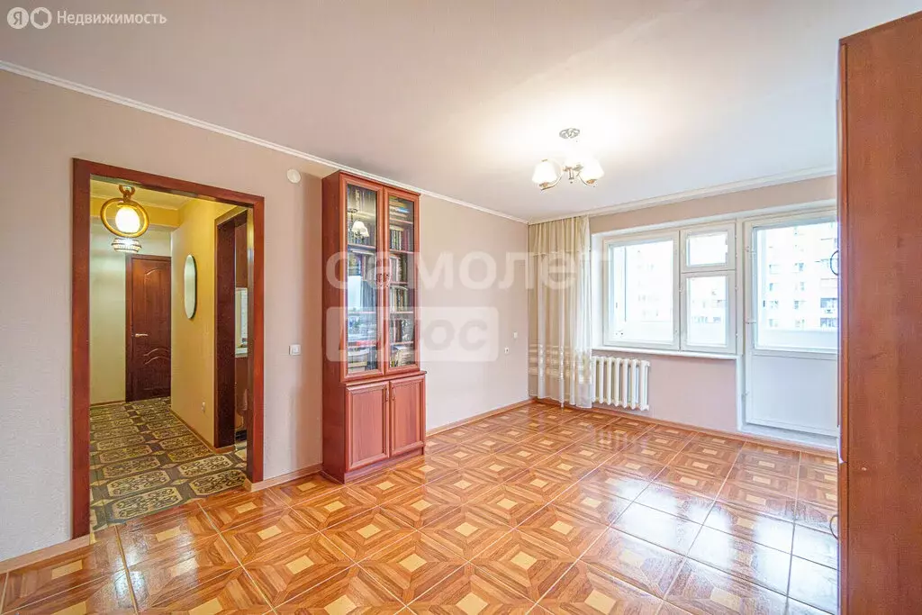 2-комнатная квартира: Пермь, улица Революции, 8 (51.6 м) - Фото 2