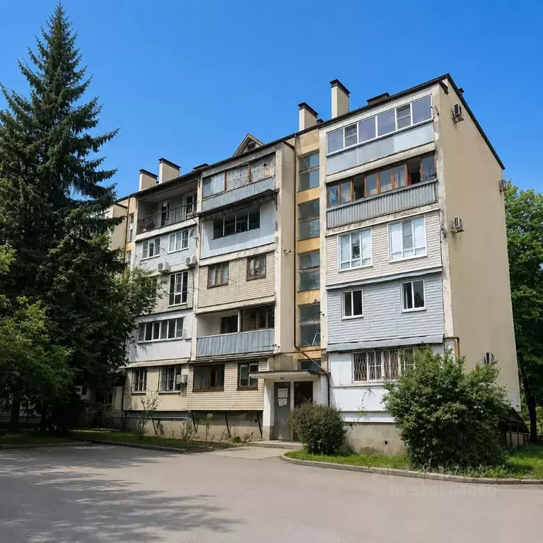 3-к кв. Кабардино-Балкария, Нальчик ул. Карашаева, 9 (75.4 м) - Фото 1