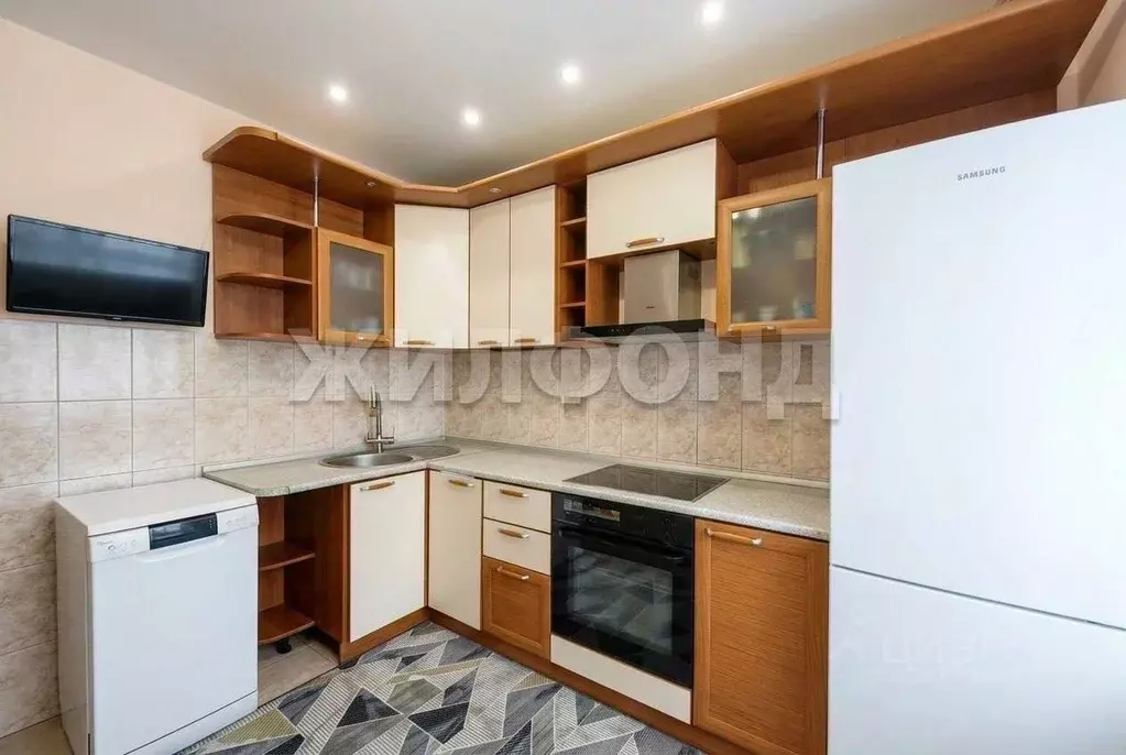 3-к кв. Новосибирская область, Новосибирск Родники мкр, ул. Земнухова, ... - Фото 1