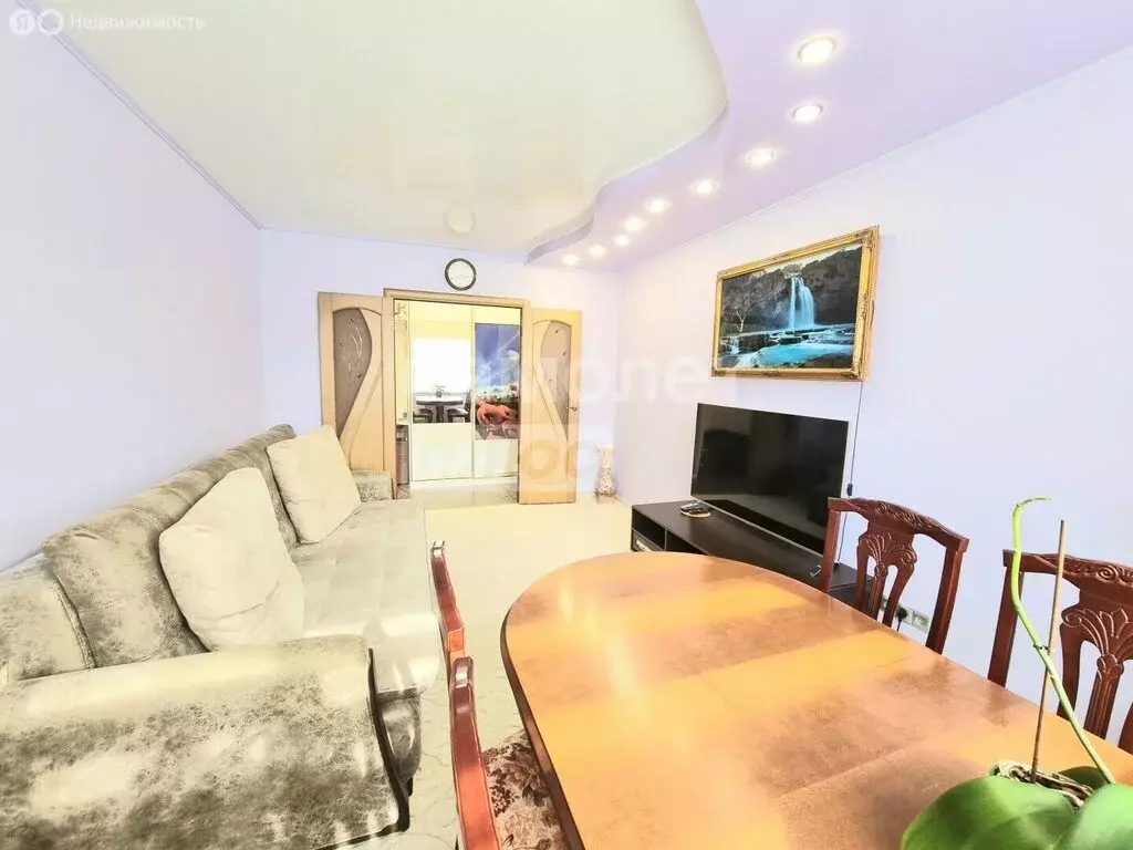 3-комнатная квартира: Тобольск, 8-й микрорайон, 14 (66.8 м) - Фото 2