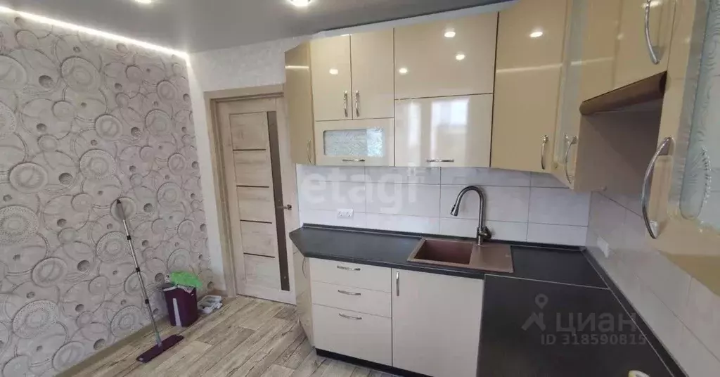 2-к кв. Иркутская область, Ангарск 22-й мкр, 18 (62.9 м) - Фото 0