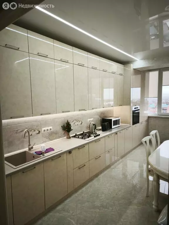 3-комнатная квартира: Владикавказ, улица Леонова, 10А (104 м) - Фото 1