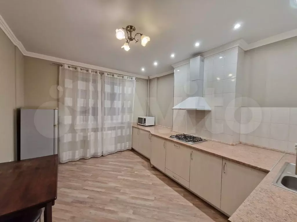 2-к. квартира, 75 м, 6/9 эт. - Фото 1