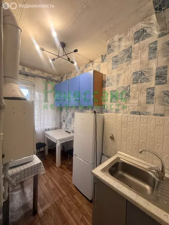 2-комнатная квартира: Брянск, Бежицкий район, улица Нахимова, 1А (36 ... - Фото 2