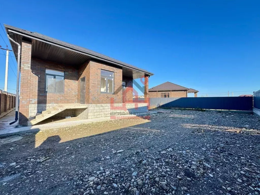 Дом в Ставропольский край, Предгорный муниципальный округ, пос. ... - Фото 1