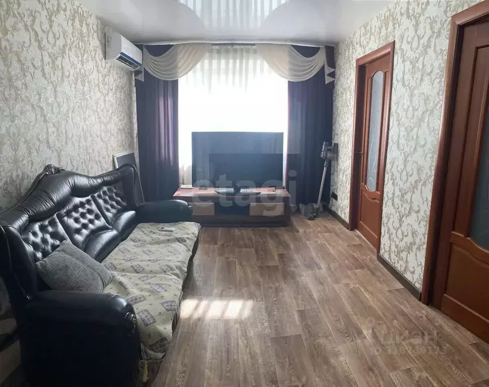 2-к кв. Калмыкия, Элиста ул. Максима Горького, 11 (59.1 м) - Фото 0