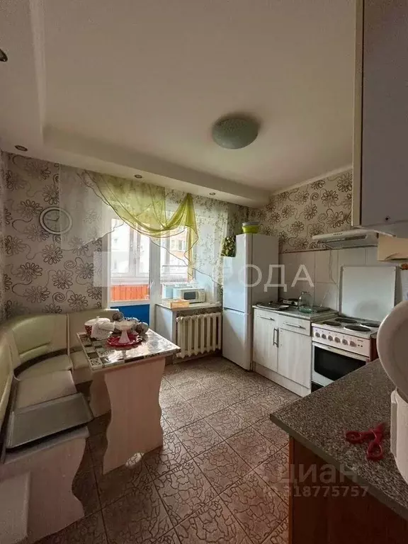 2-к кв. Новосибирская область, Новосибирск ул. Петухова, 6/5 (50.0 м) - Фото 0