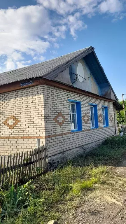 Дом в Оренбургская область, Кувандыкский муниципальный округ, пос. ... - Фото 0
