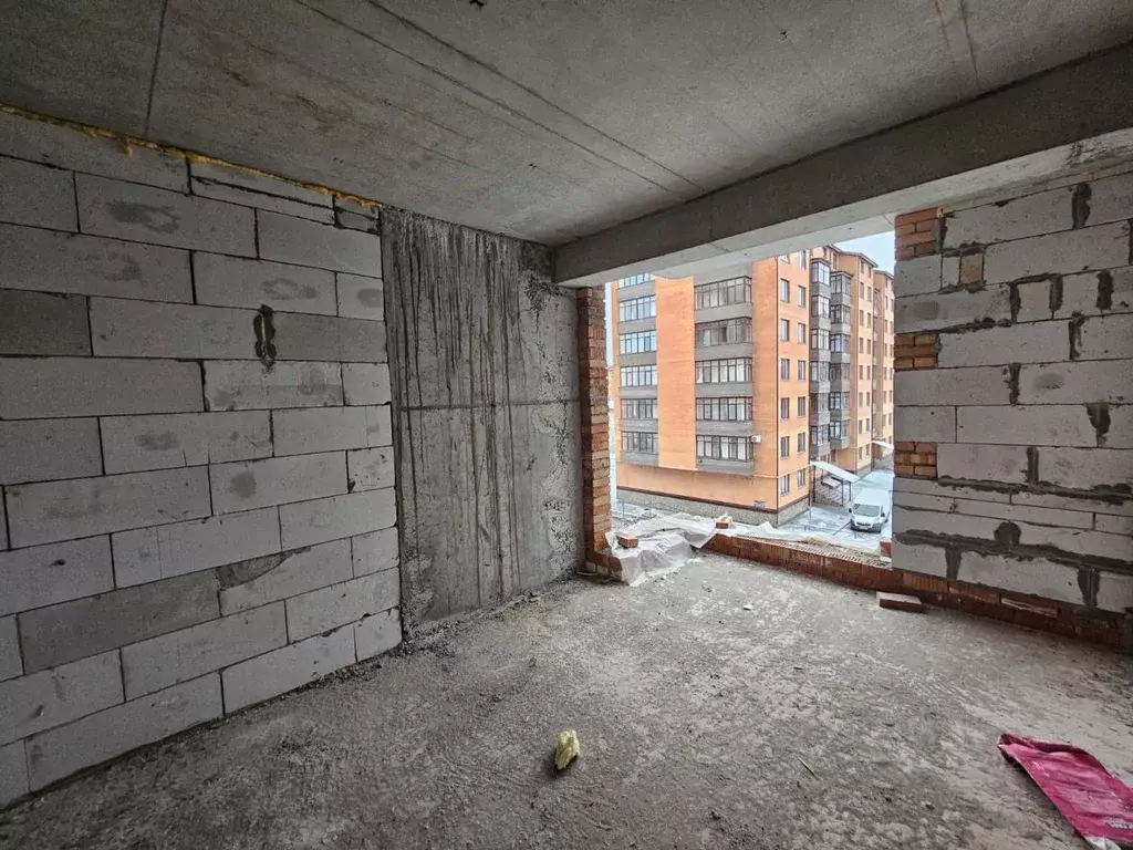 3-к кв. Северная Осетия, Владикавказ ул. Курсантов-Кировцев, 25К (92.6 ... - Фото 1