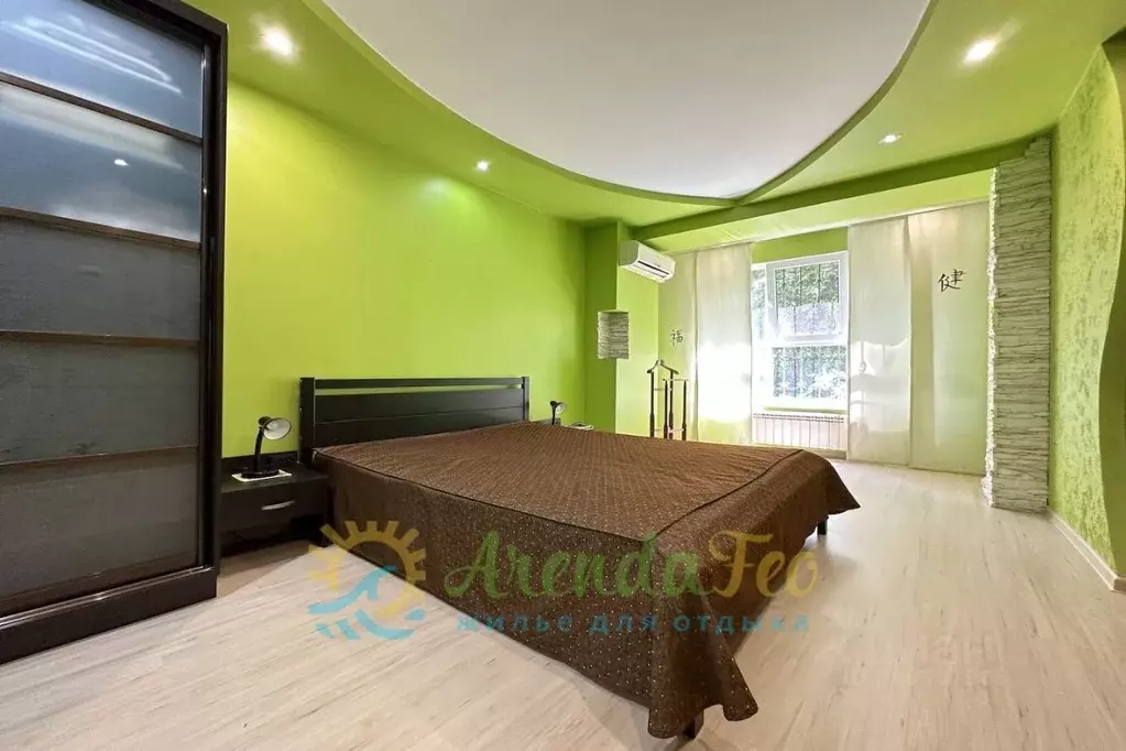 3-к кв. Крым, Феодосия ул. Листовничей, 5 (75.0 м) - Фото 1